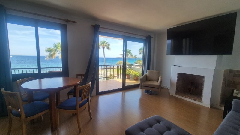 Spektakuläre Wohnung in erster Meereslinie zwischen Cala Bona und Cala Millor