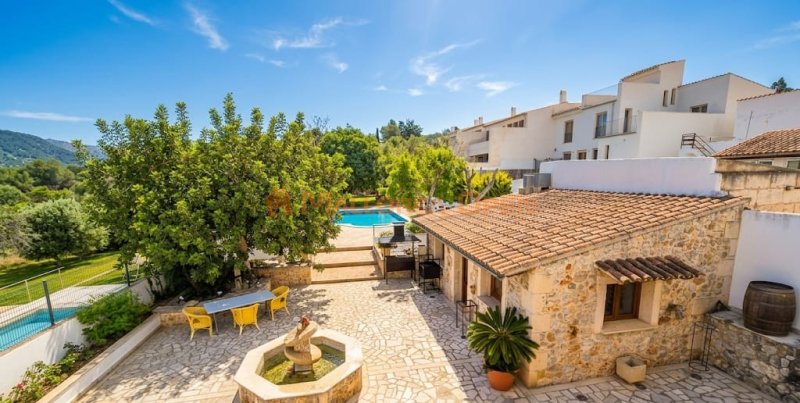 Spektakuläres Dorfhaus in Campanet mit Blick auf die Tramuntana
