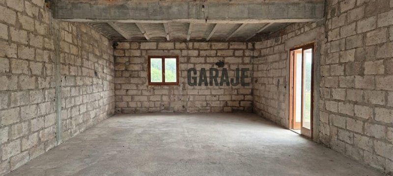 Spektakuläres renoviertes Dorfhaus mit großer Garage im Zentrum von Vilafranca