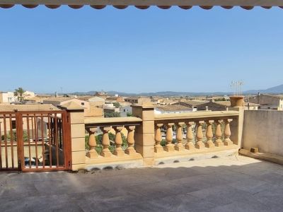 Spektakuläres renoviertes Dorfhaus mit großer Garage im Zentrum von Vilafranca