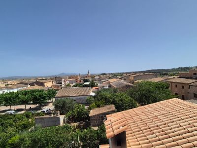 Spektakuläres renoviertes Dorfhaus mit großer Garage im Zentrum von Vilafranca