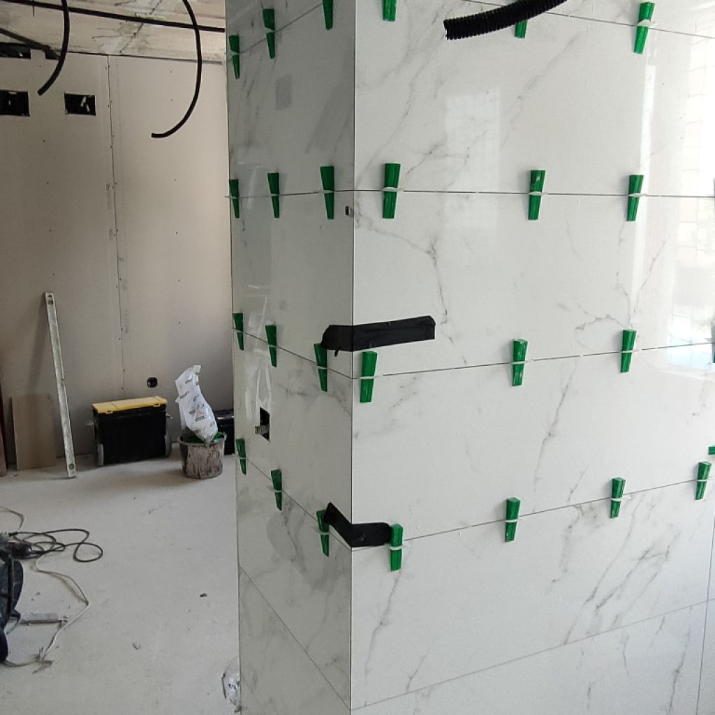 Spezialist für Feinsteinzeug und Großformat, Dekton XXL | Professionelle Verlegung