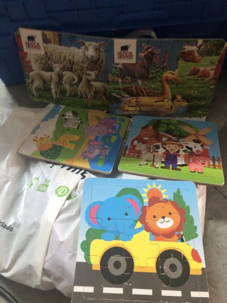 Juguetes, libros, ropa de niño de 3 a 6 años en Peguera para regalar
