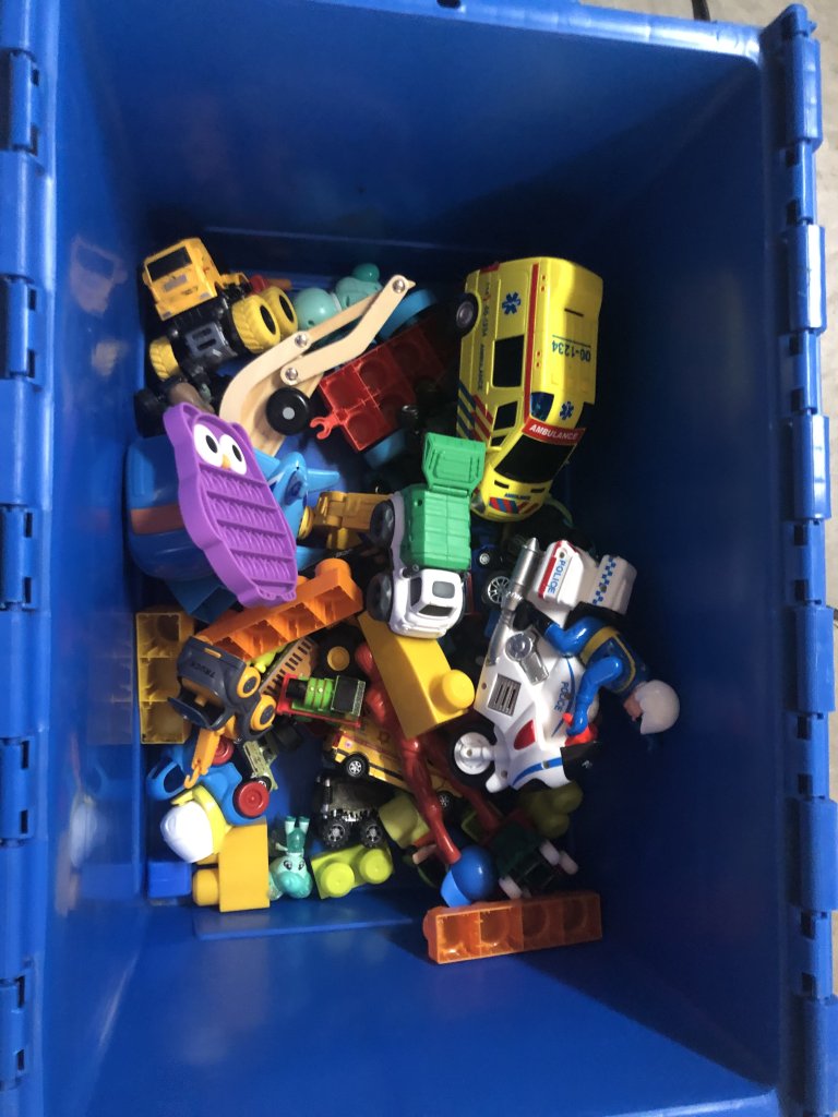 Juguetes, libros, ropa de niño de 3 a 6 años en Peguera para regalar