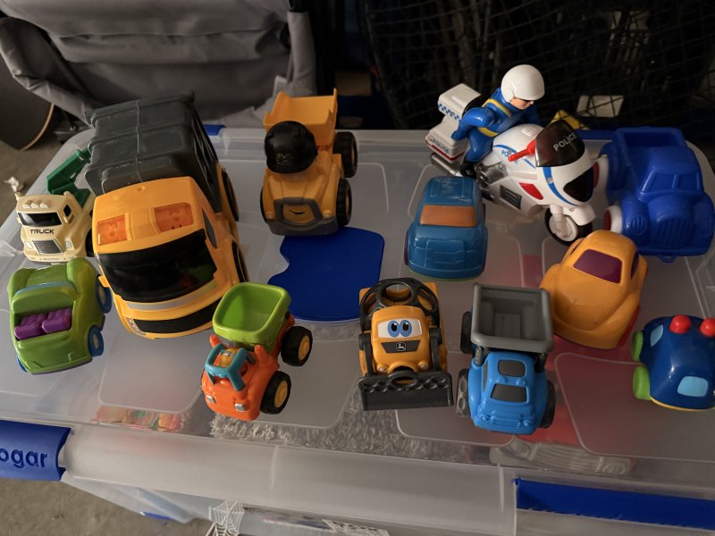 Juguetes, libros, ropa de niño de 3 a 6 años en Peguera para regalar