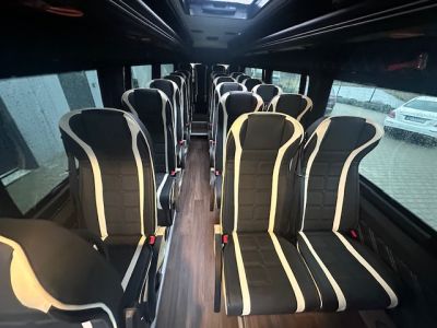 Sprinterbus 519CDI 22+1+1 Sitzplätze Komfort , Schaltgetriebe Garant.- Juli 2028 ,Klima-Schlafsessel