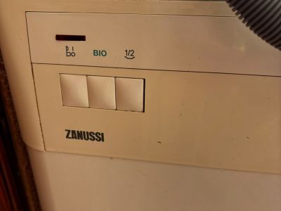 Spülmaschine Zanussi zu verschenken / defekt / für Bastler