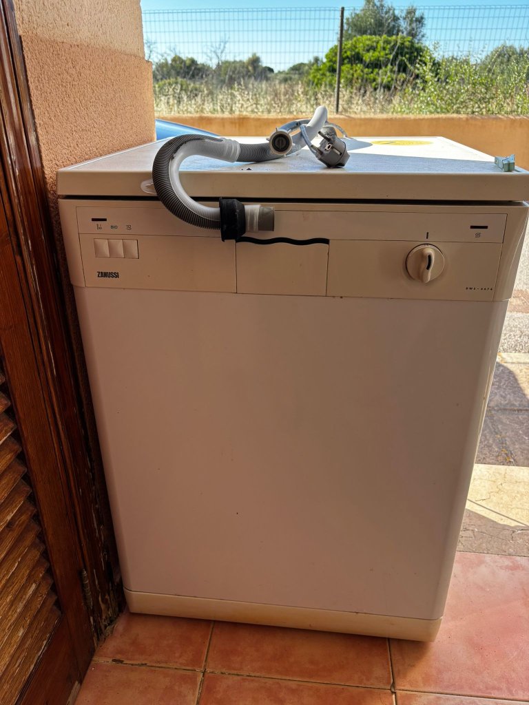 Spülmaschine Zanussi zu verschenken / defekt / für Bastler