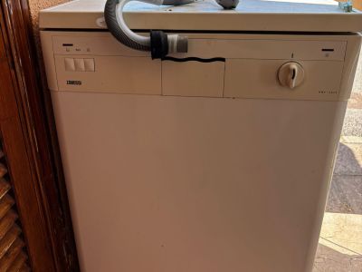 Spülmaschine Zanussi zu verschenken / defekt / für Bastler