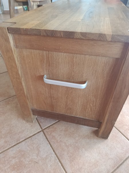 stabile Holztruhe wegen Umzug zu verkaufen Eiche mittel, guter Zustand