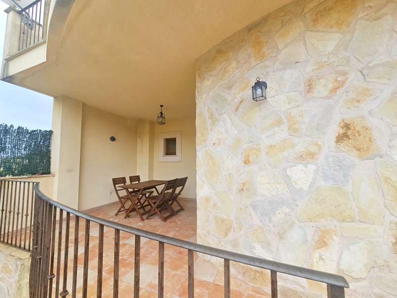 Casa de pueblo 220 m², garaje 120 m², calefacción central, jardín, posibilidad de piscina desmontable, S.Macia