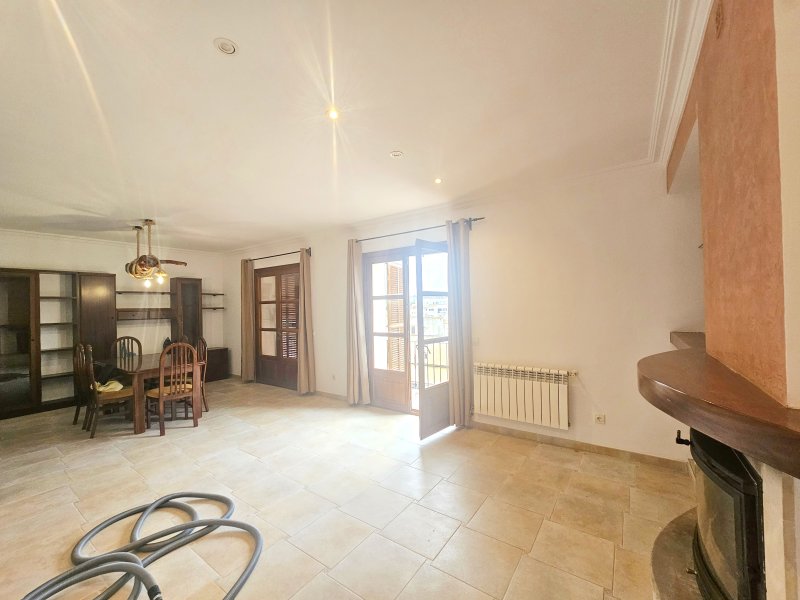 Casa de pueblo 220 m², garaje 120 m², calefacción central, jardín, posibilidad de piscina desmontable, S.Macia