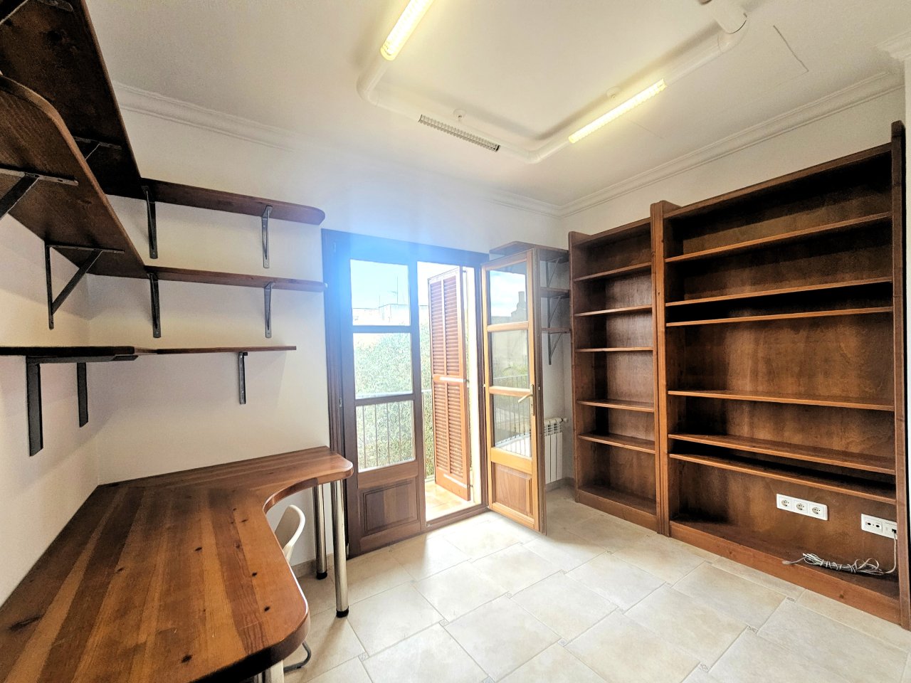 Casa de pueblo 220 m², garaje 120 m², calefacción central, jardín, posibilidad de piscina desmontable, S.Macia