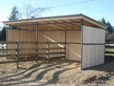 Ställe, Schuppen, Dächer, Reitanlagen