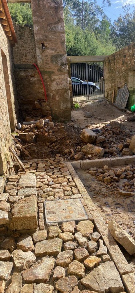 Muros de piedra y vallados de fincas