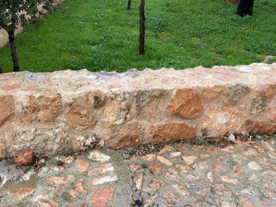 Muros de piedra y vallados de fincas