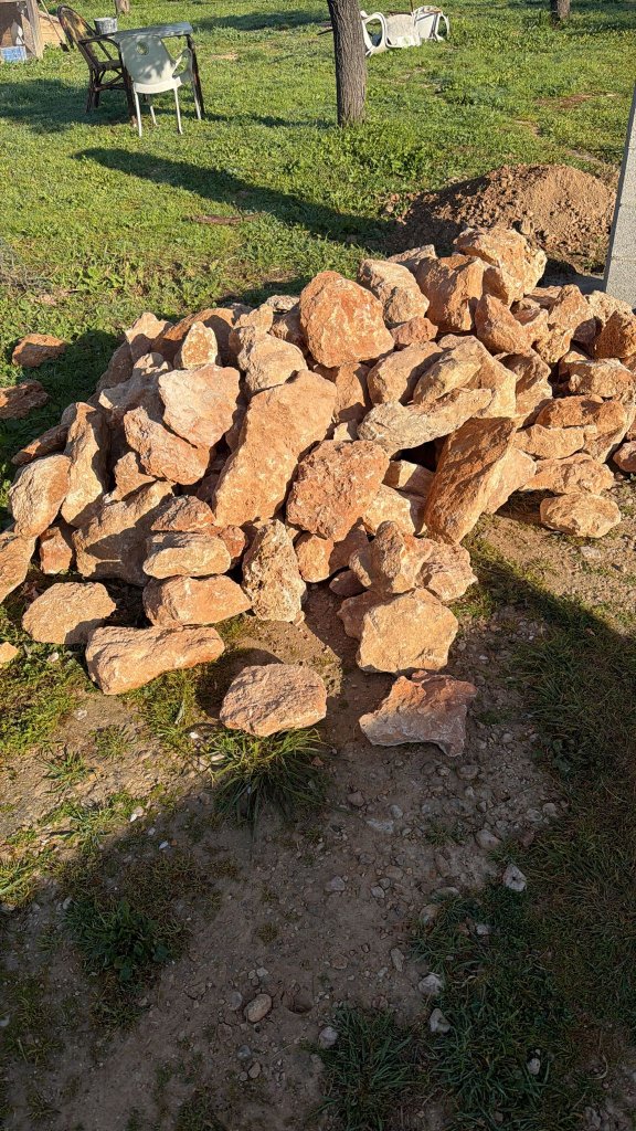 Muros de piedra y vallados de fincas