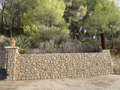 Muros de piedra y vallados de fincas