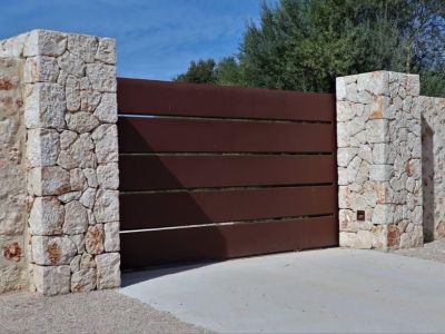 Muros de piedra y vallados de fincas