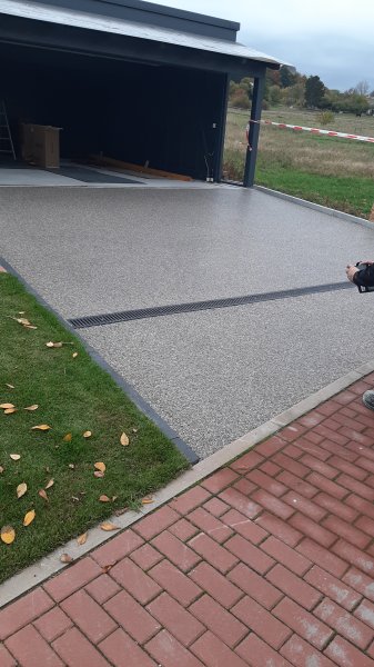 Steinteppich für Balkone Terrassen und Einfahrten