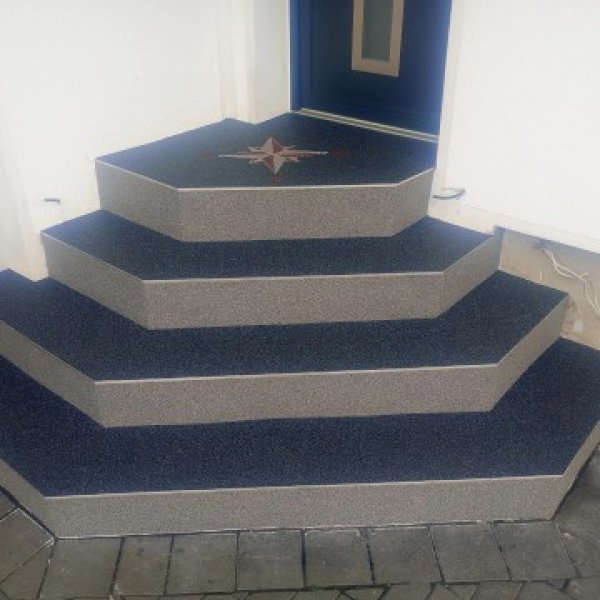 Steinteppich für Balkone Terrassen und Einfahrten