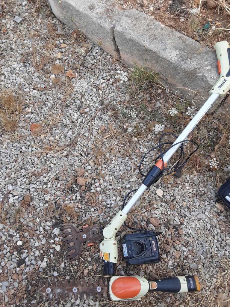 Stihl lawn trimmer set, battery-powered