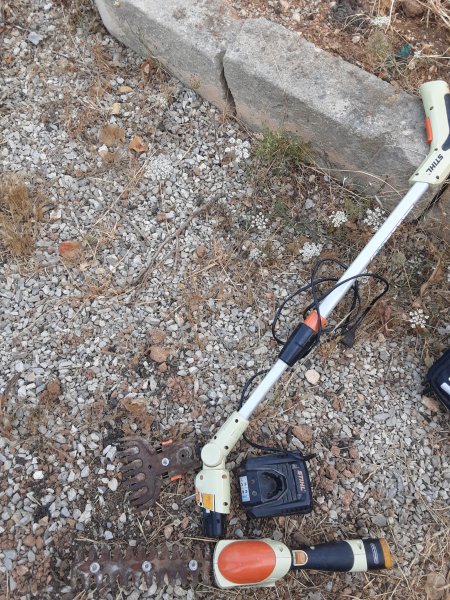 Stihl lawn trimmer set, battery-powered
