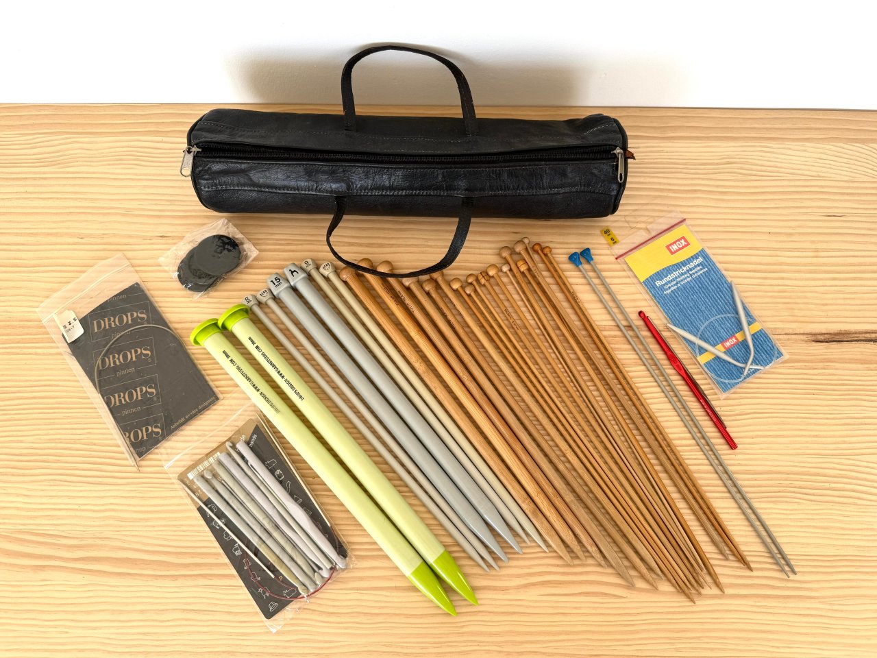 Stricknadel Set mit Ledertasche (über 30 Teile)