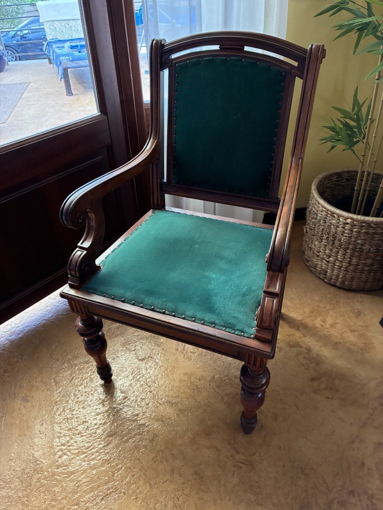 Silla Antigua