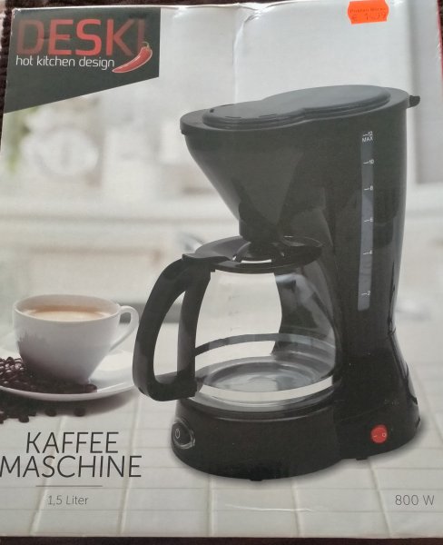 Stuhlhussen, Kaffemaschiene, Entkalker u. Herdplatte zu verkaufen