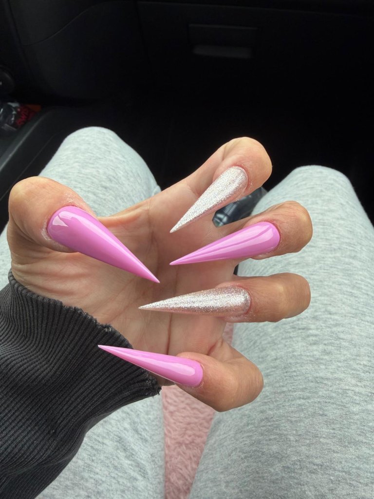 Suche Naildesigner/in für Extreme Stiletto