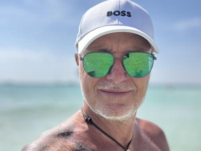 Looking for a friendly motorcyclist (m/f) for occasional tours around the island