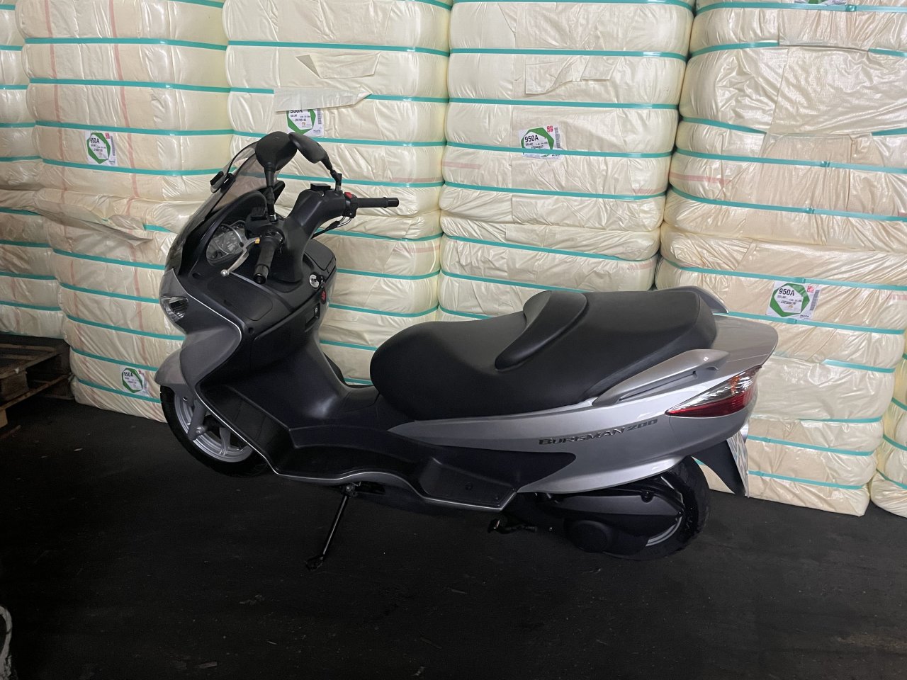 Suzuki Burgman 200 scooter 12,000 kilometers 1st owner