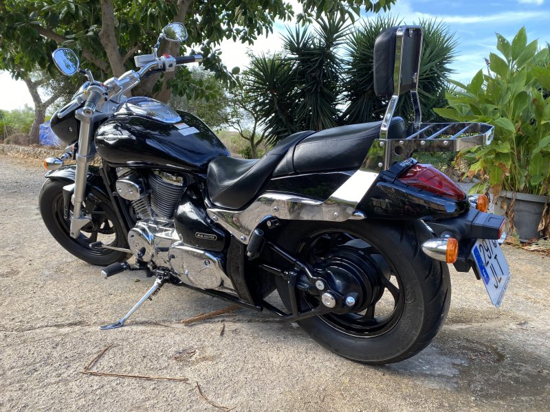 Suzuki Intruder