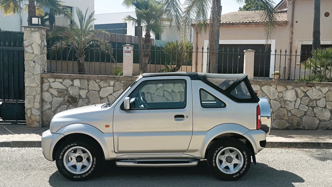 Suzuki Jimny Cabrio Jeep Limited Edition Rock am Ring AHK