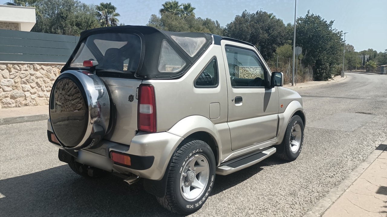 Suzuki Jimny Cabrio Jeep Limited Edition Rock am Ring AHK