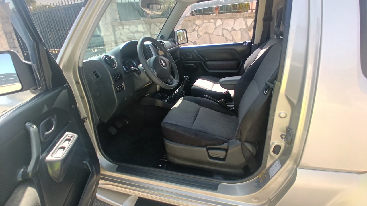 Suzuki Jimny Cabrio Jeep Limited Edition Rock am Ring AHK
