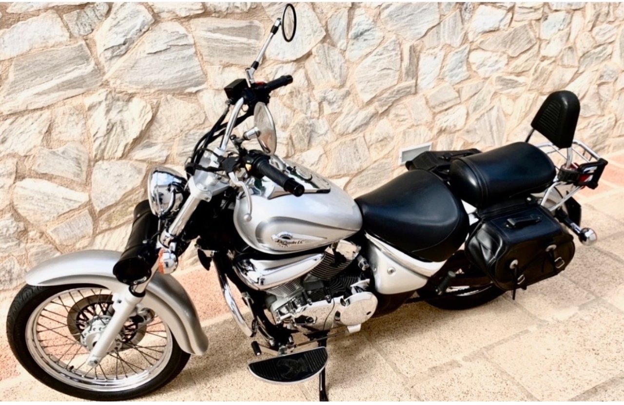 Suzuki VL 250 Intruder