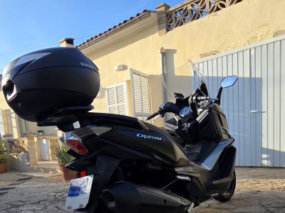 SYM Cruisym 300 E5 TCS nur 818 km 1. Hand ITV neu Zubehör inklusive