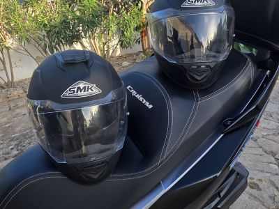 SYM Cruisym 300 E5 TCS nur 818 km 1. Hand ITV neu Zubehör inklusive