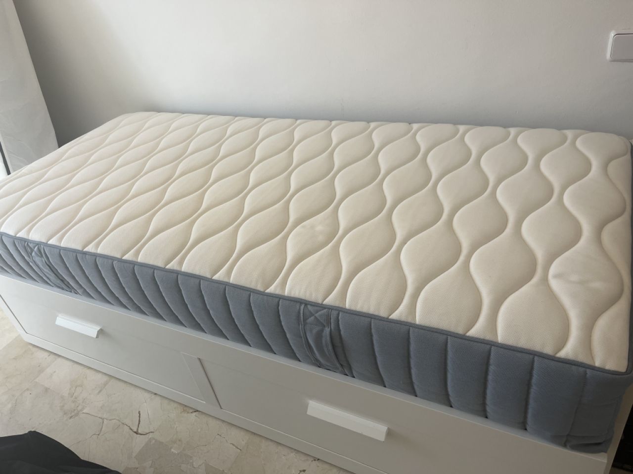 Pocket spring mattress almost new