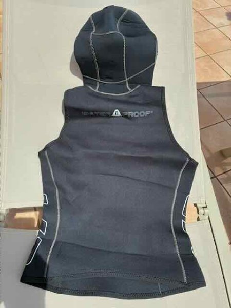 Taucherausrüstung für Frauen: Scubapro/Oecanic/Suunto