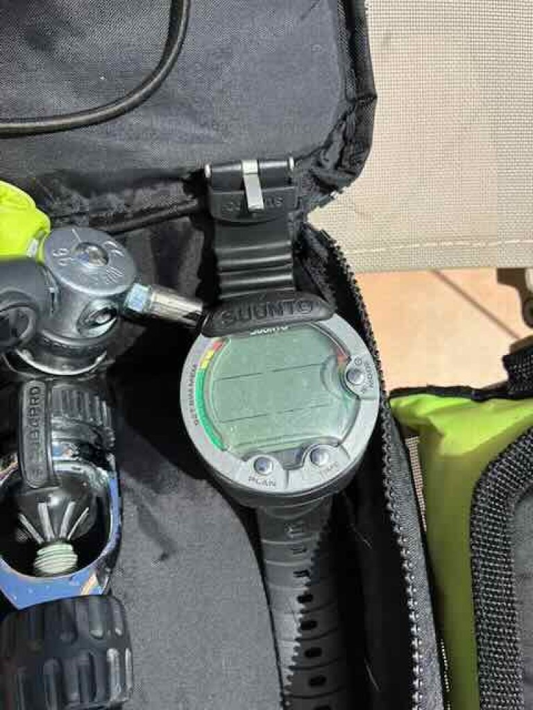 Taucherausrüstung für Männer: Scubapro/Oceanic/Suunto