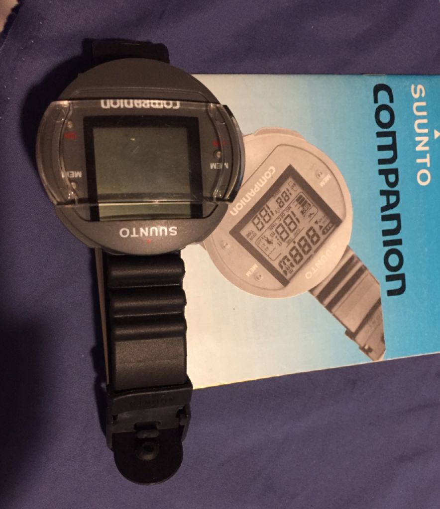 Taucheruhr SUUNTO neu, nie gebraucht