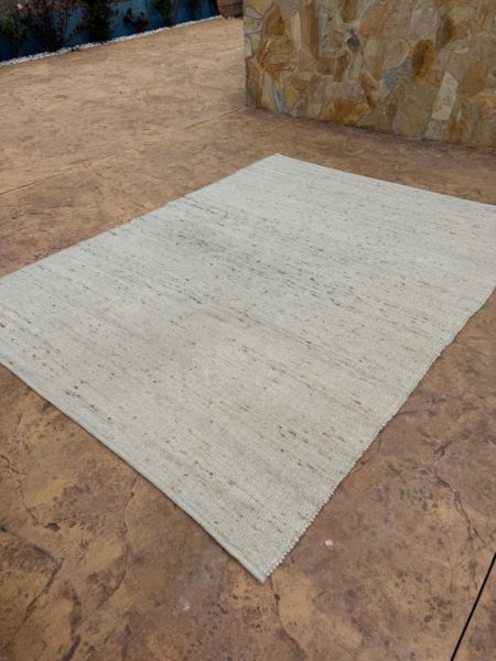 Teppich handgefertigt / 240 x 340
