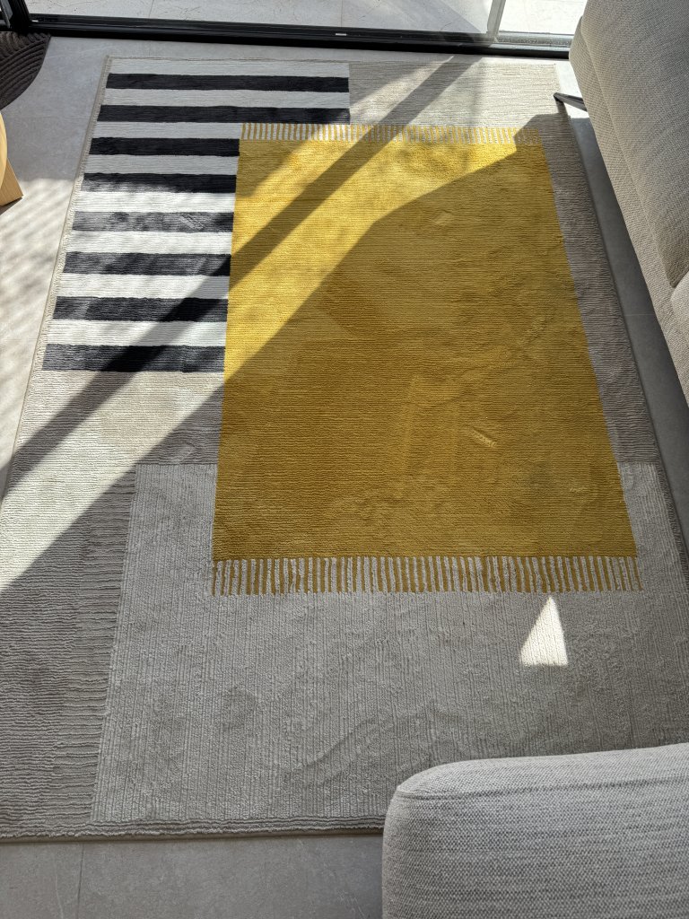 Teppich Neuwertig mit schönem Farbmuster 138x198