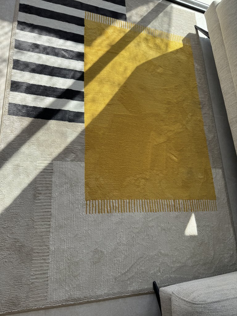 Teppich Neuwertig mit schönem Farbmuster 138x198