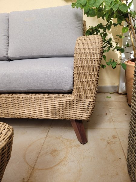 Terrassen-Ecksofa und Tisch neuwertig