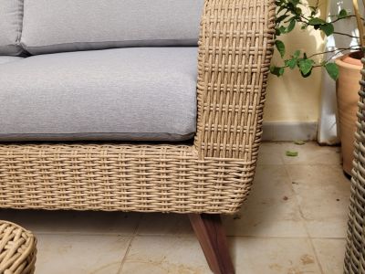Terrassen-Ecksofa und Tisch neuwertig