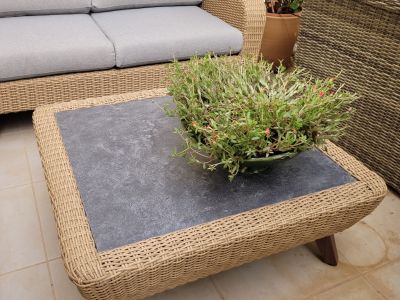 Terrassen-Ecksofa und Tisch neuwertig
